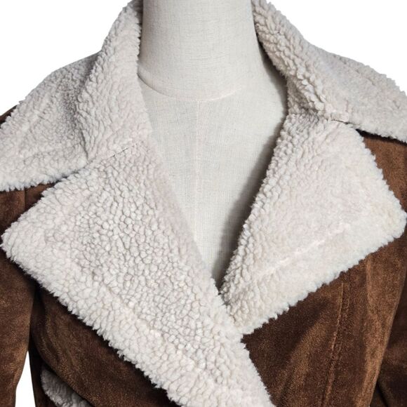 Art Class Faux Suede and Sherpa Short Jacket - Picture 2 of 8